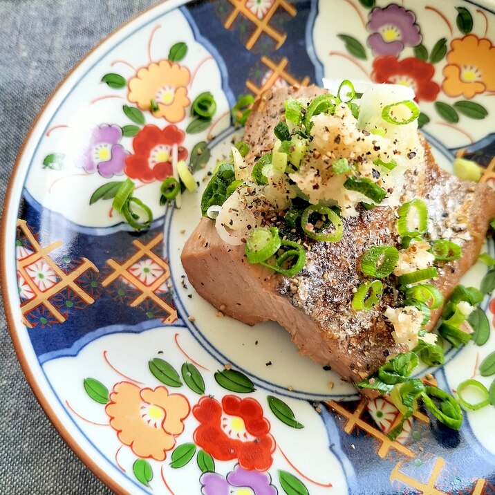 薬味たっぷり鰹のたたきでニンニク醤油煮♪